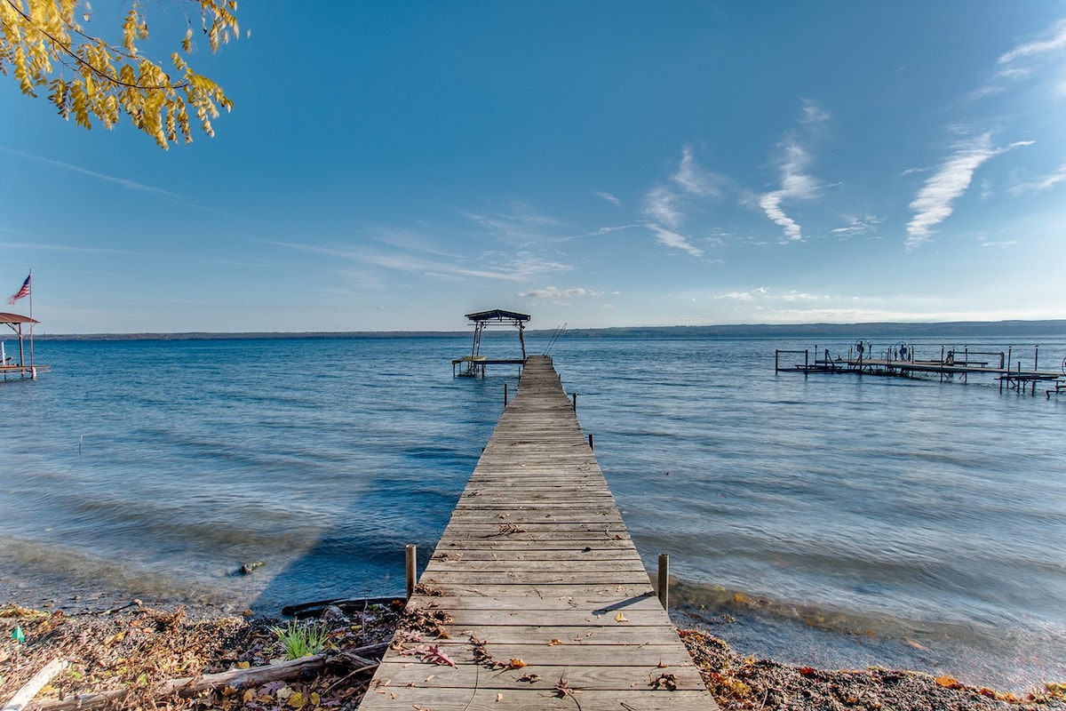 塞内卡湖（ Seneca Lake ）葡萄酒小径上的宽敞海滨房源