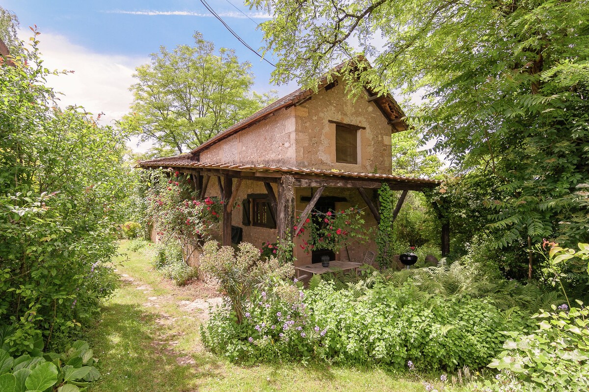 Les Eyzies-De-Tayac-Sireuil小屋，带泳池