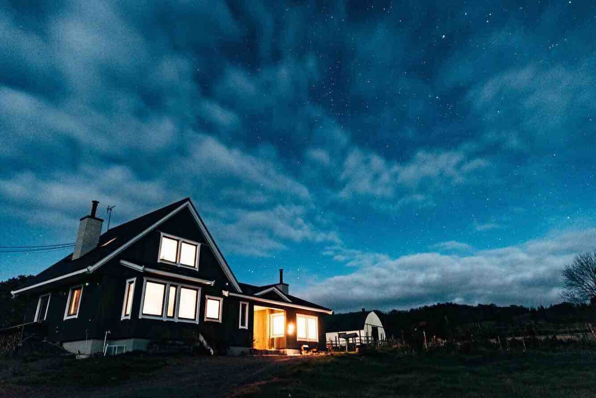 北海道（ Hokkaido ）舒适的小屋。 长期住宿可享受折扣。