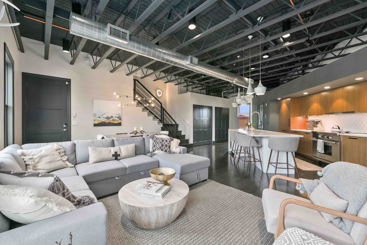 Luxurious Loft Living - Old Town Fort Collins