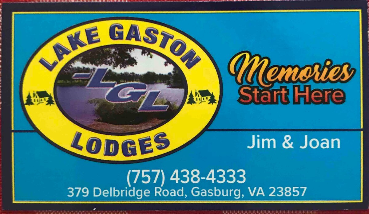 Lake Gaston Lodges DE1家具/林地环境