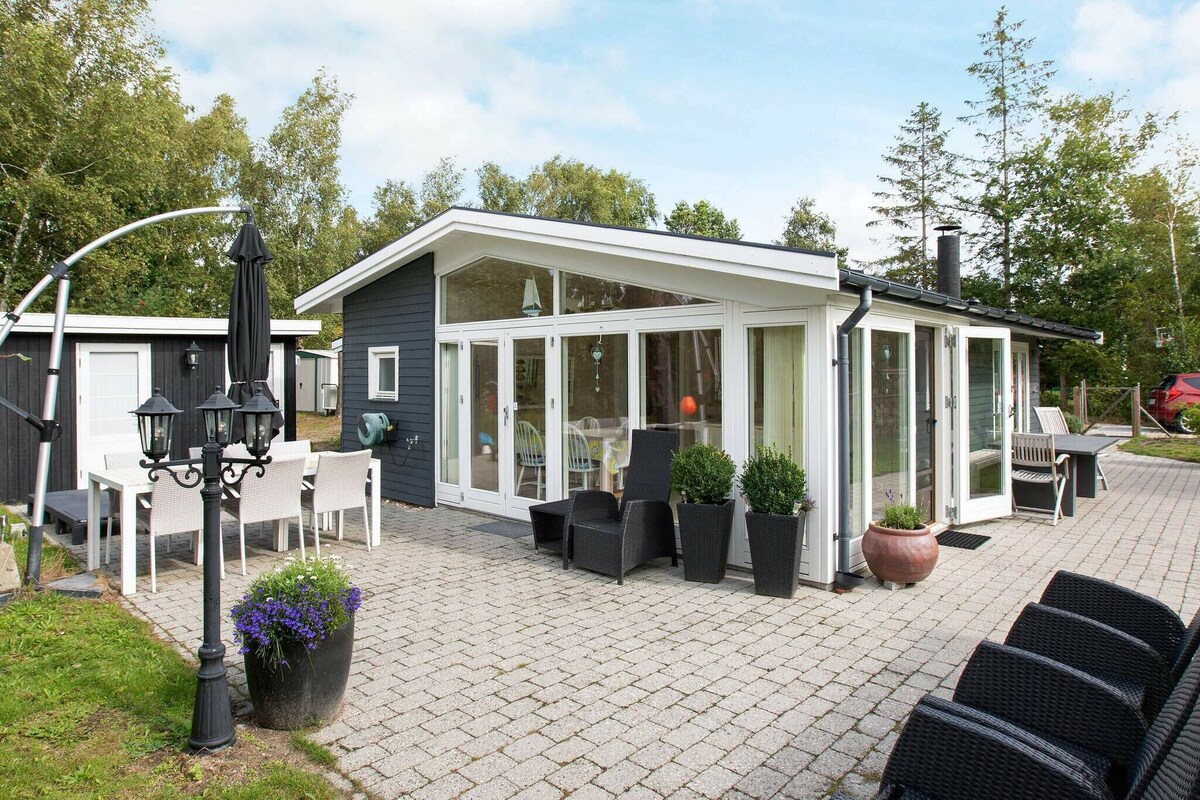 6 person holiday home in højby