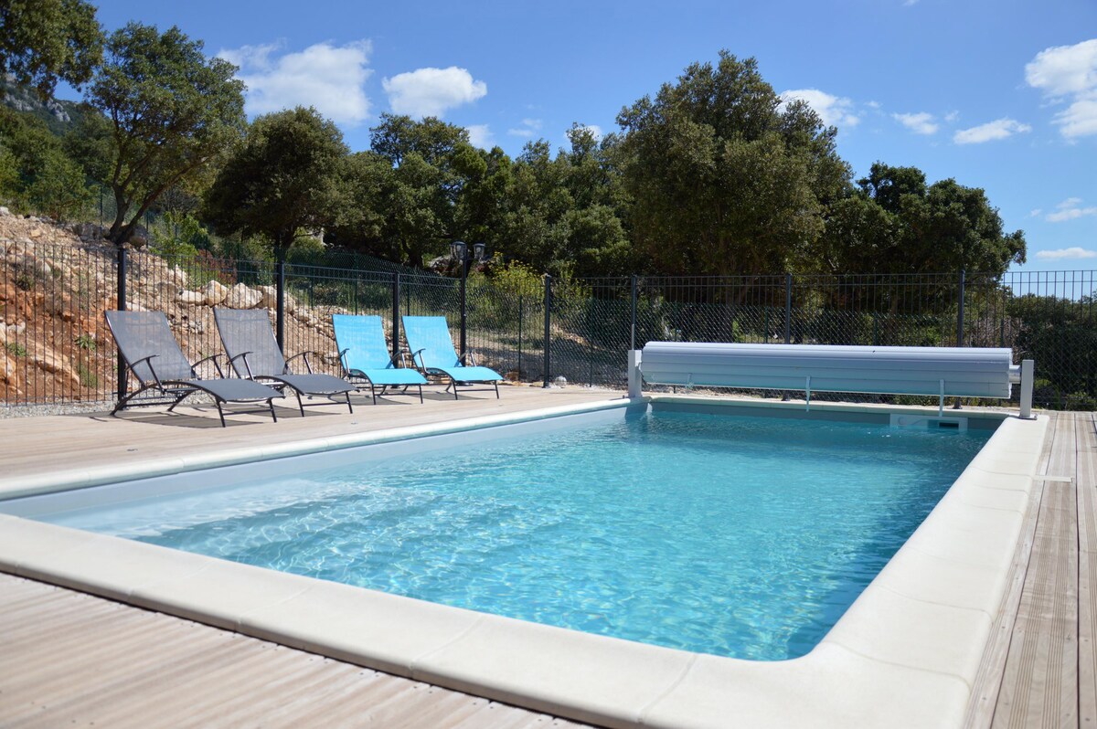 Superbe villa avec vues exceptionnelles, piscine