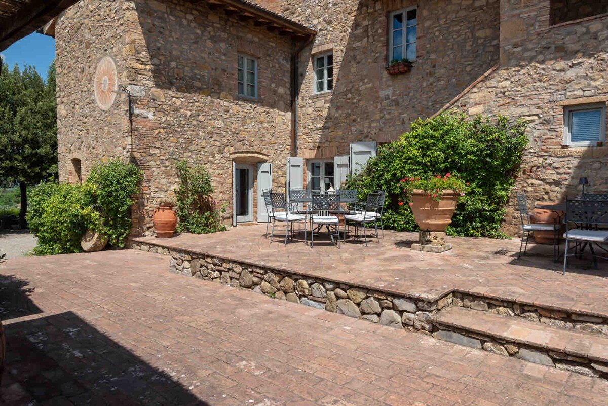 Il Casale di Villore, Poggibonsi, Siena, Tuscany , Prugnolo Apt.