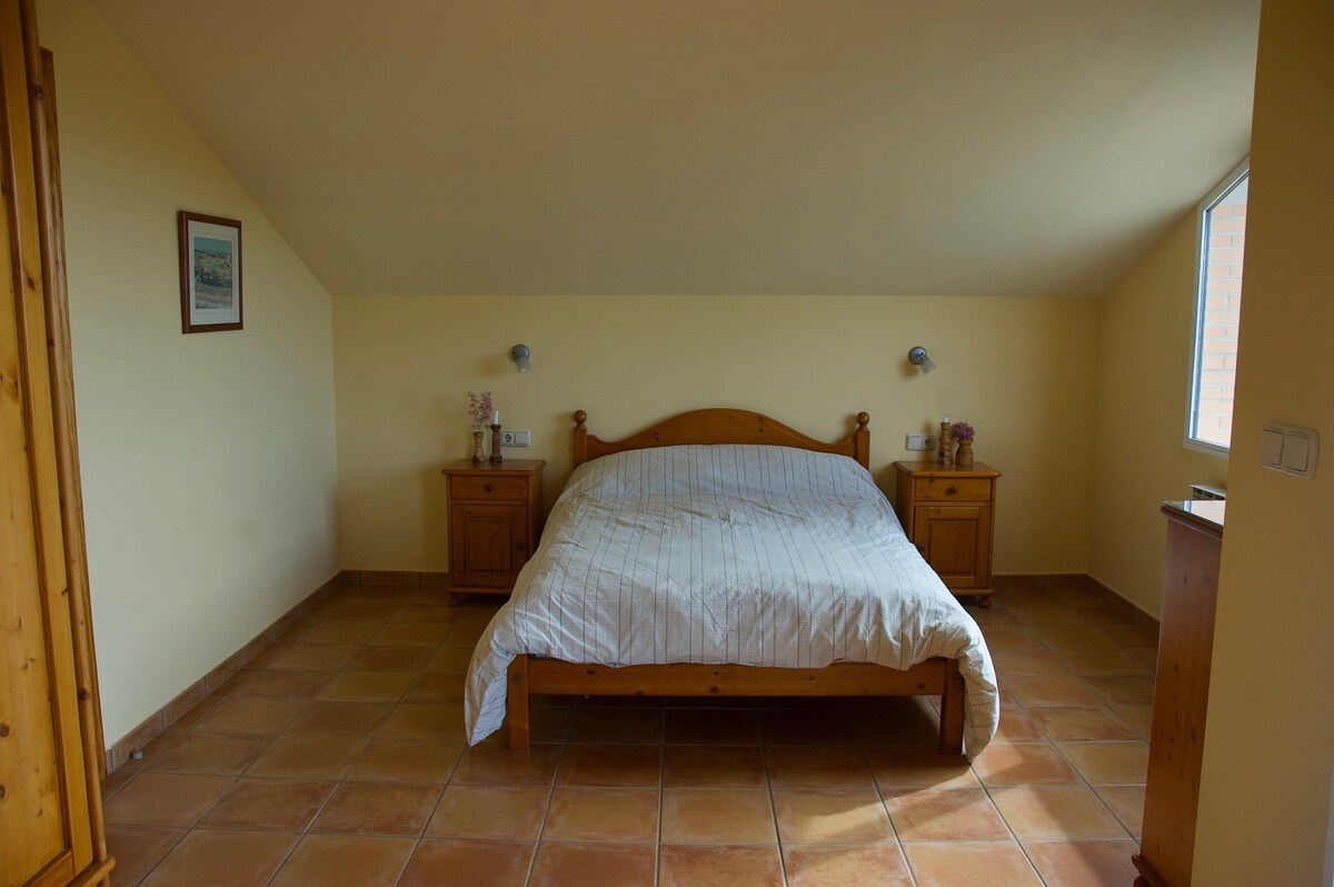 Alhama de Murcia的一间可欣赏美景的房间。