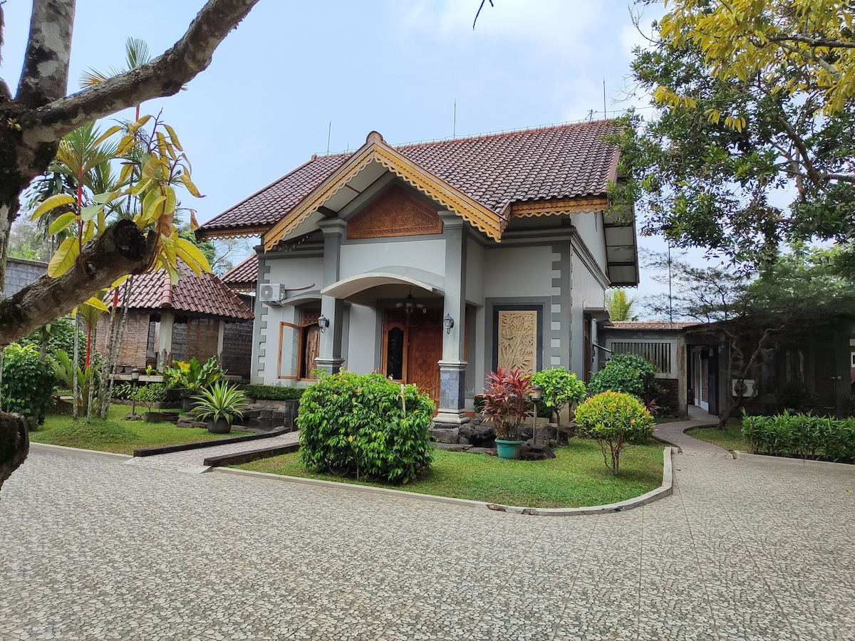 Full house & area for you (4BR) - TEDUH