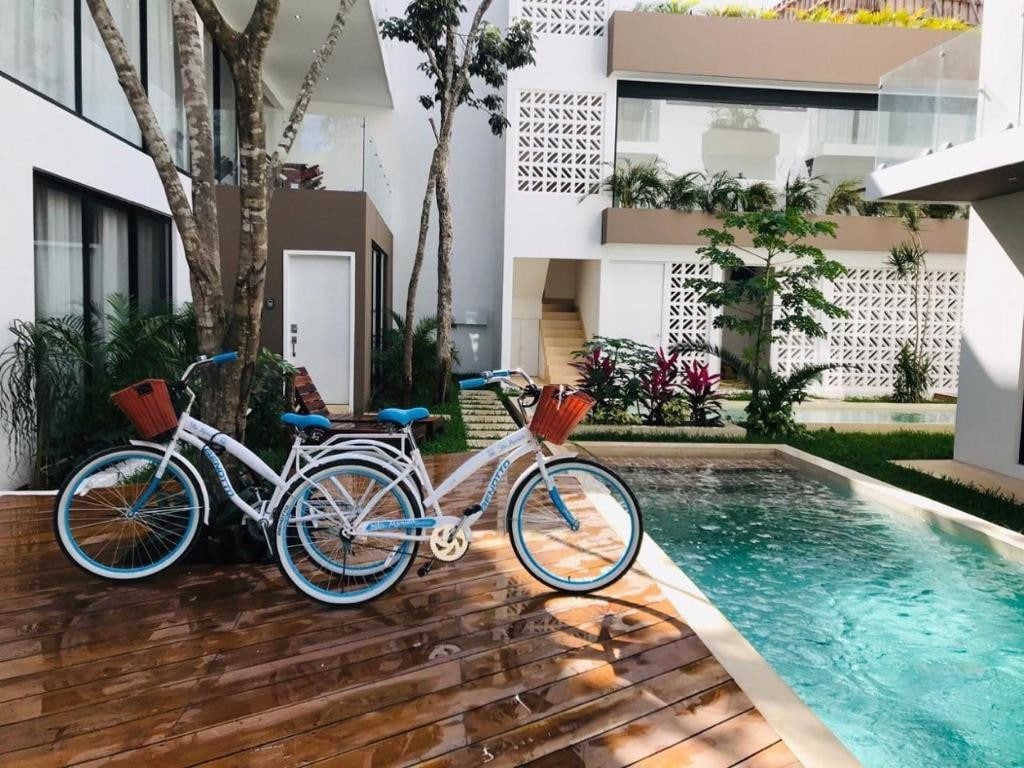 Private terrace with pool, Wi-Fi, bikes included