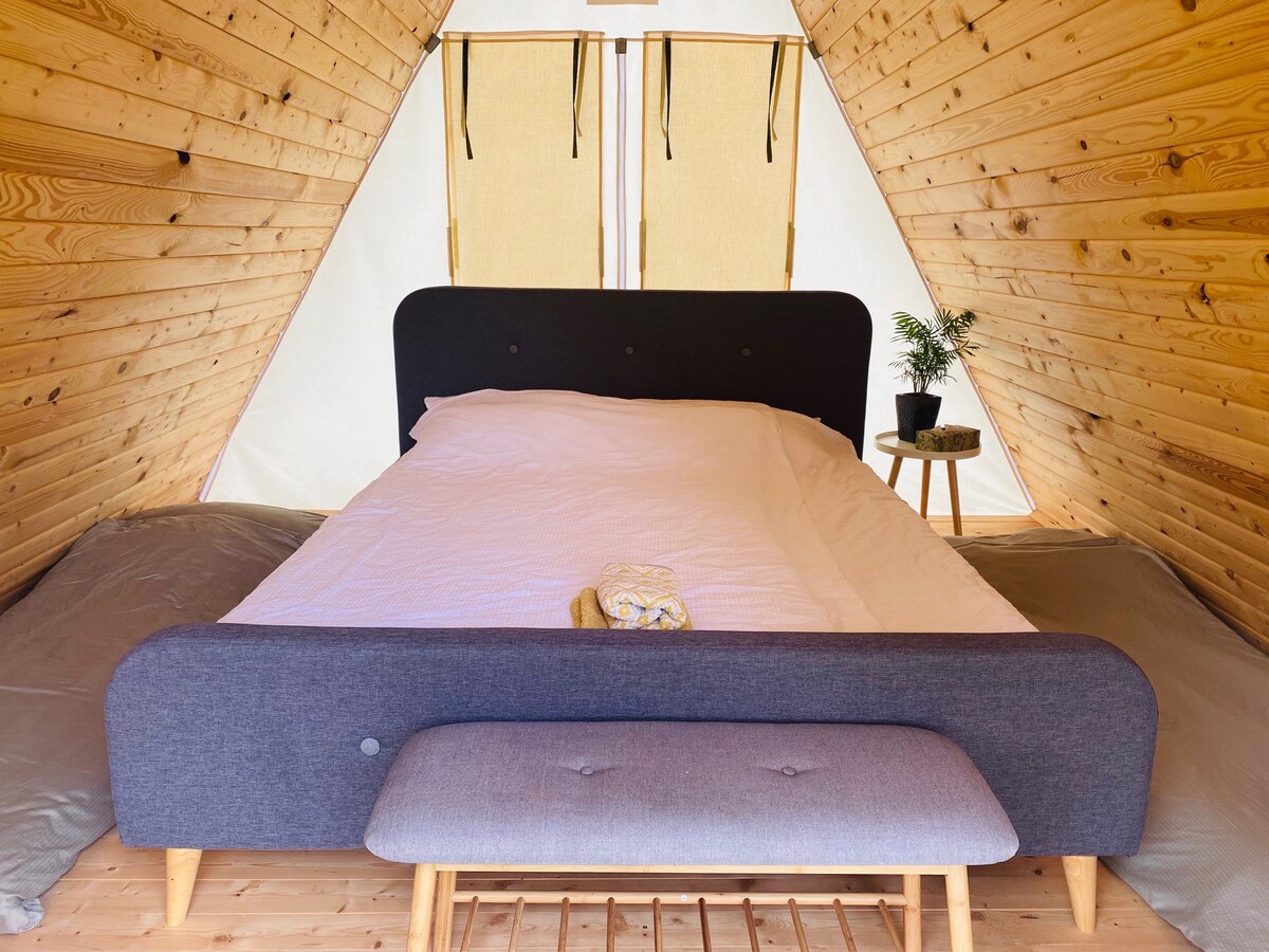 GREEN VALLEY GLAMPING - UNIQUE WOODEN COTTAGES