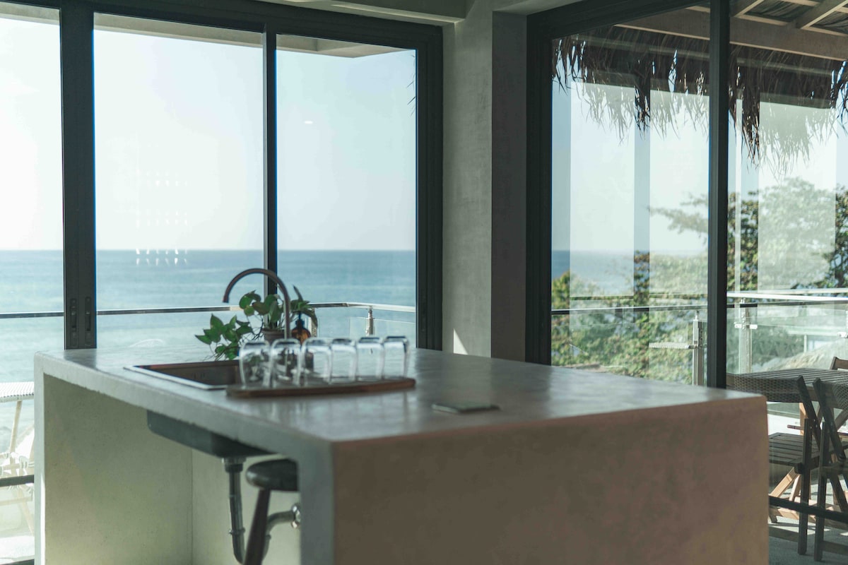 A-Lofts Penthouse panoramic view beachfront