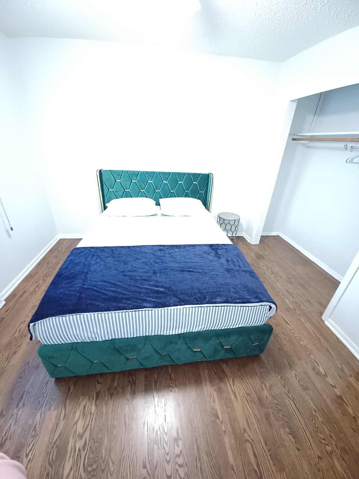 #2 Clean bed at an affordable price