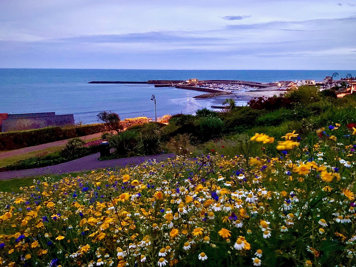 Grand Cosy Stay by the Seaside in Lyme Regis