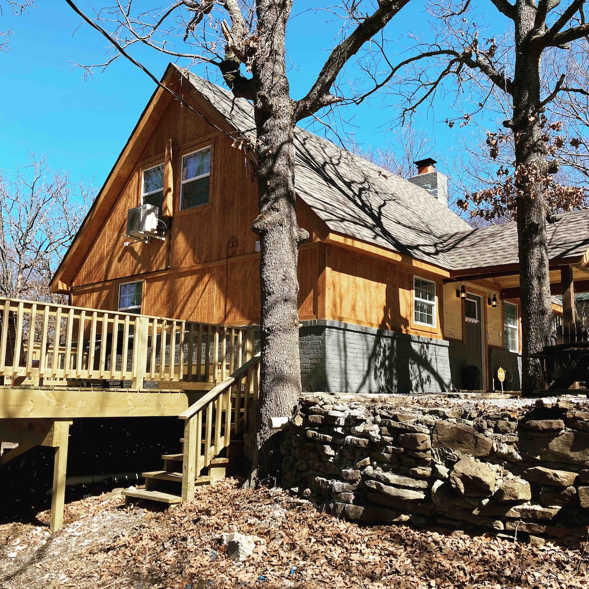 Tenkiller Lake & Leisure Cabin at Snakecreek