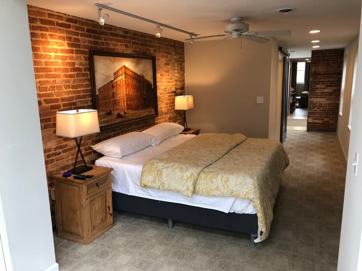 2nd Flr Fells Point loft ，靠近Johns Hopkins Hosp