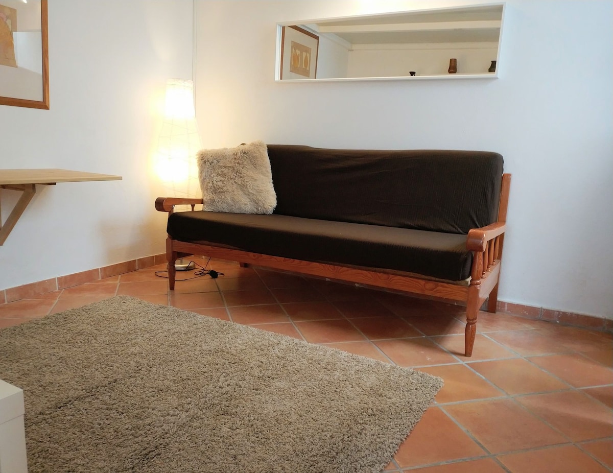 位于Castillo del Romeral的舒适公寓，靠近大海