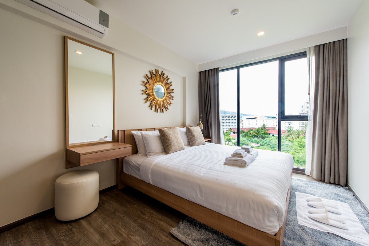 芭东黄金海滩可爱的2卧家庭套房！ ！