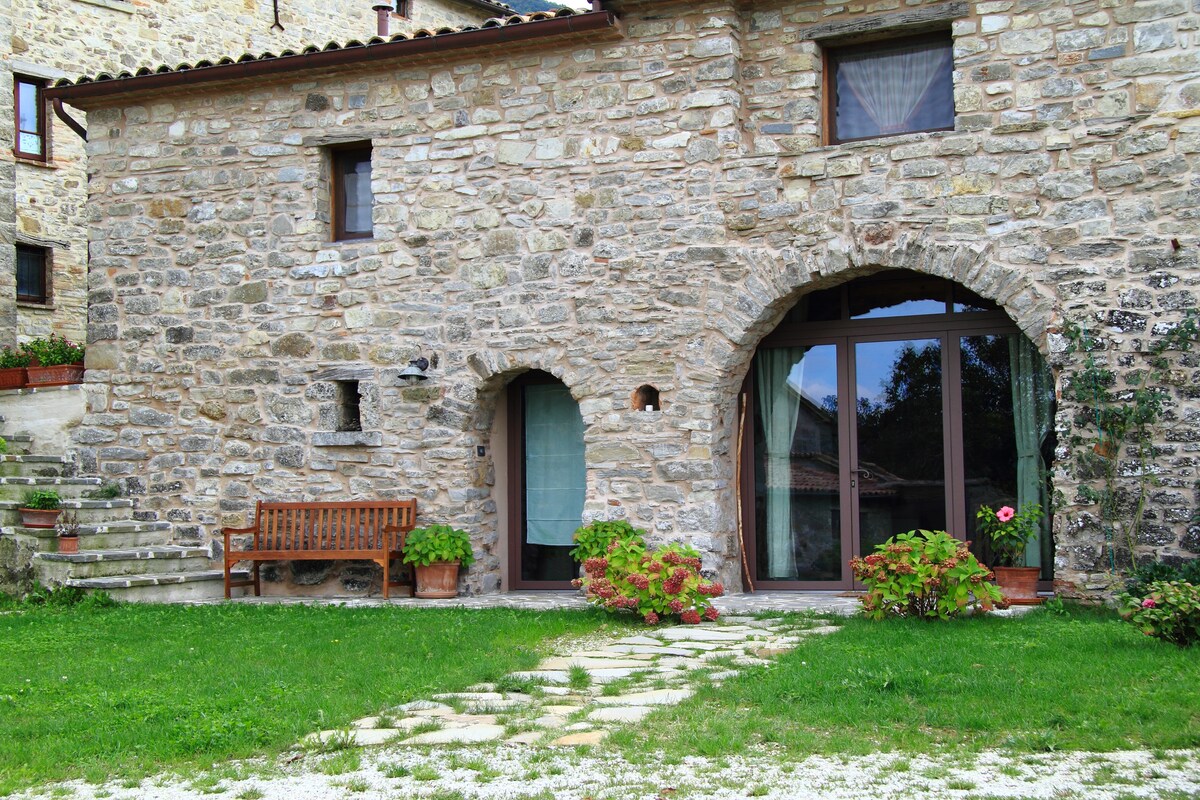 位于罗马尼亚（ Romagna ）的乡村石屋