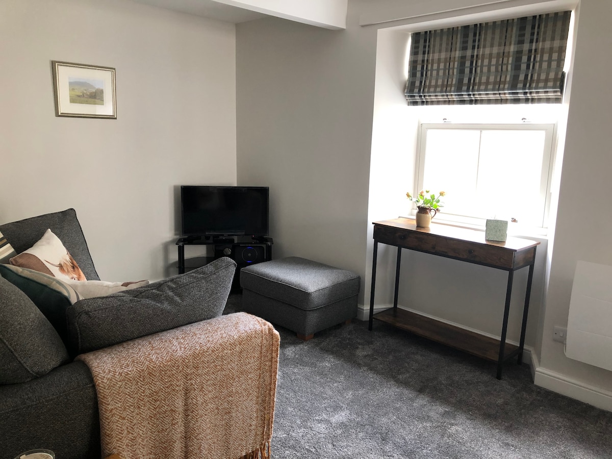 One bedroom apartment #1, in the heart of Settle