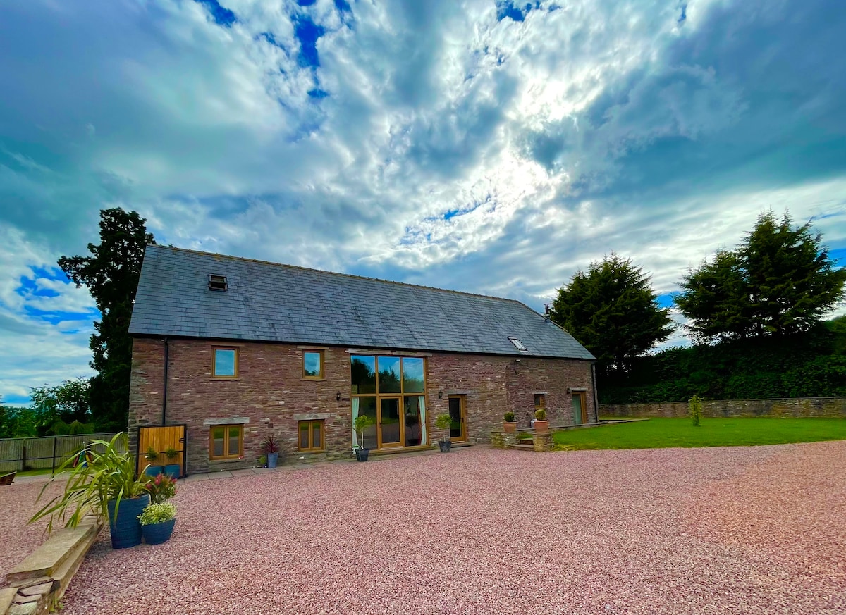 Luxury Barn Conversion in beautiful countryside