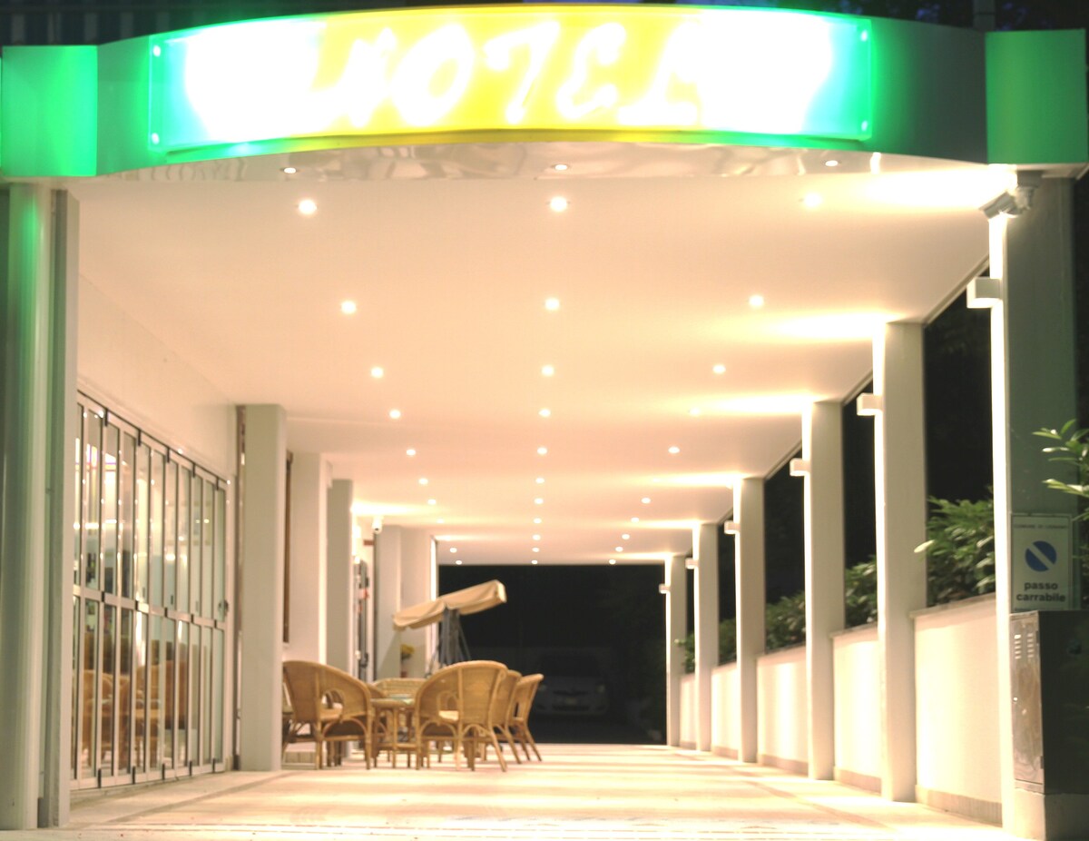 Hotel Oasi 2
