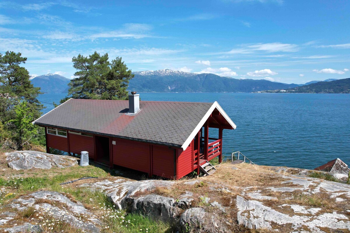 Hytte med flott utsikt ved Sognefjorden