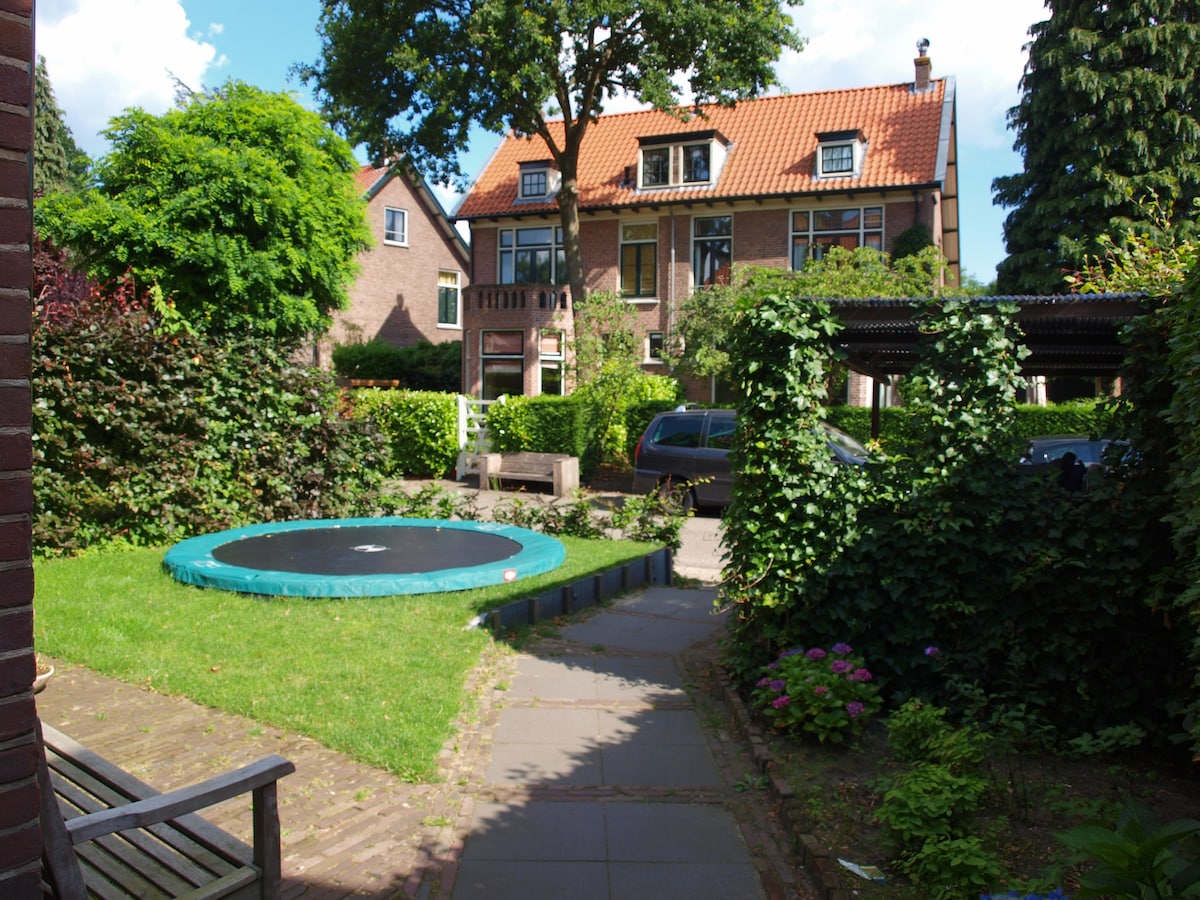 阿姆斯特丹附近舒适的家庭住宅