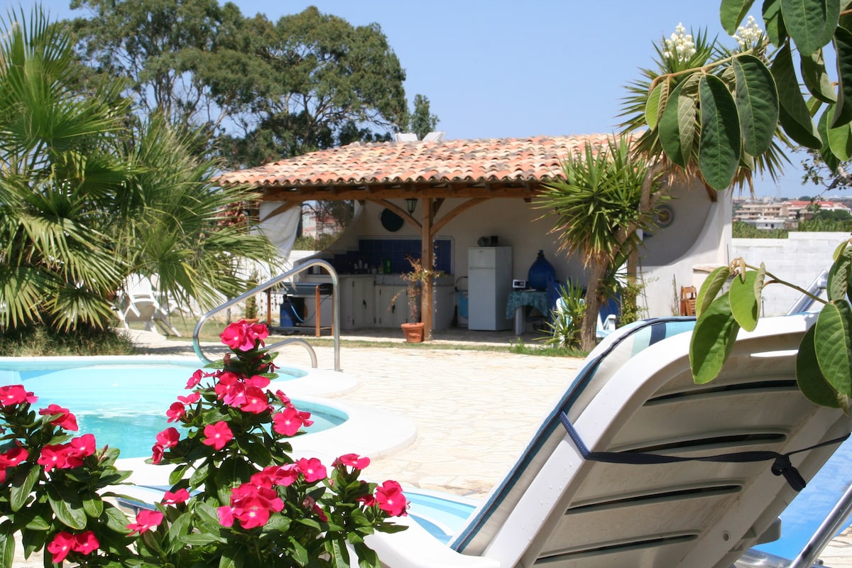 科斯坦蒂诺别墅（ Villa Costantino ） -私人泳池和公园