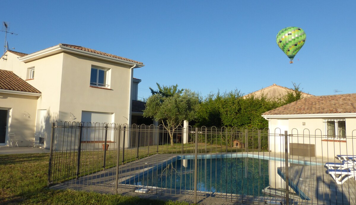 Grande villa + terrain clos avec piscine sécurisée