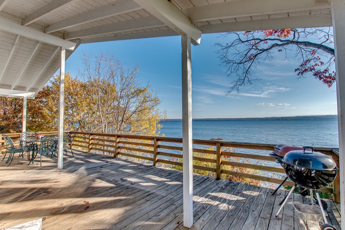 塞内卡湖（ Seneca Lake ）葡萄酒小径上的宽敞海滨房源