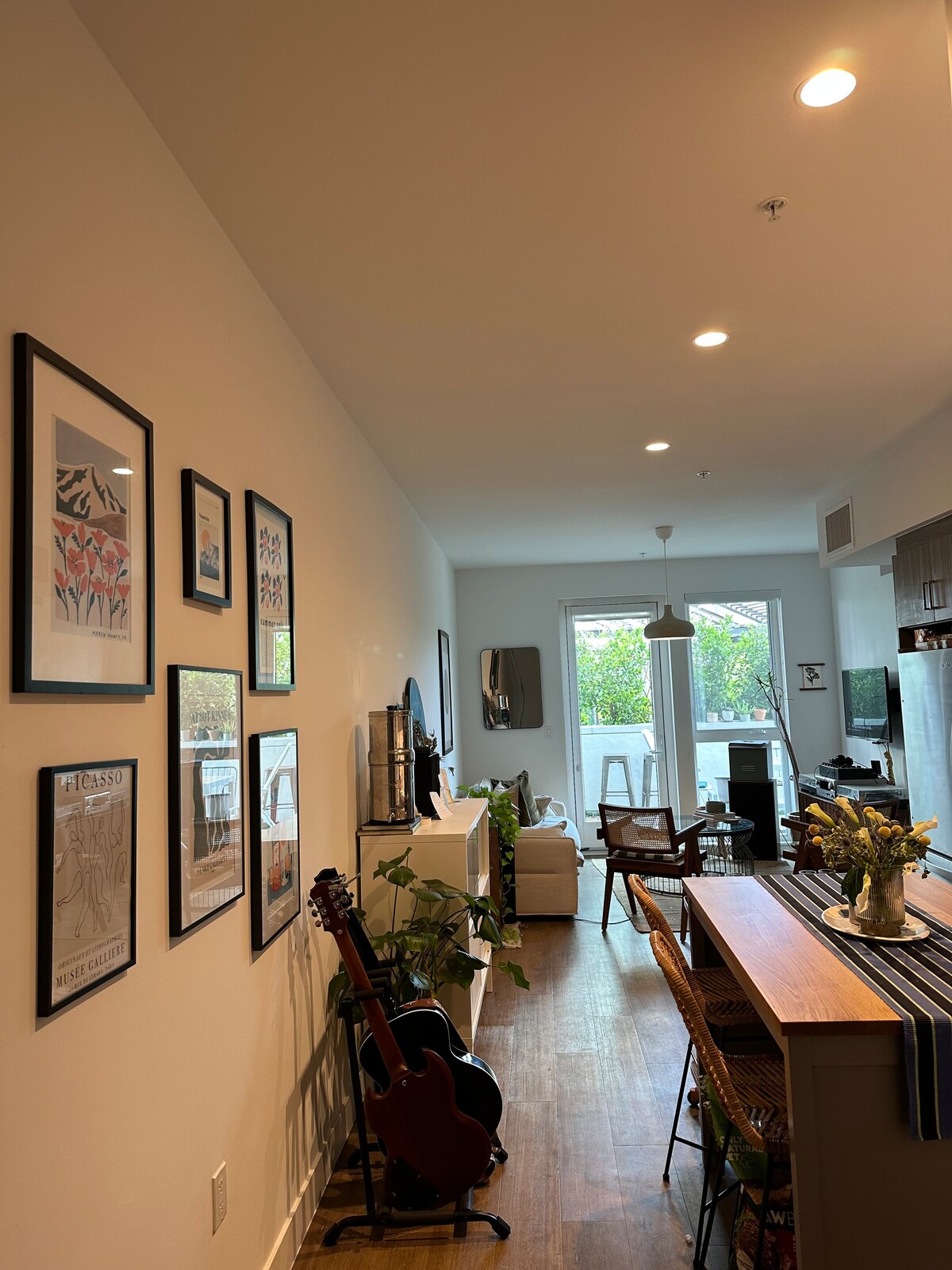 Modern 1BR in Chic Walkable Area