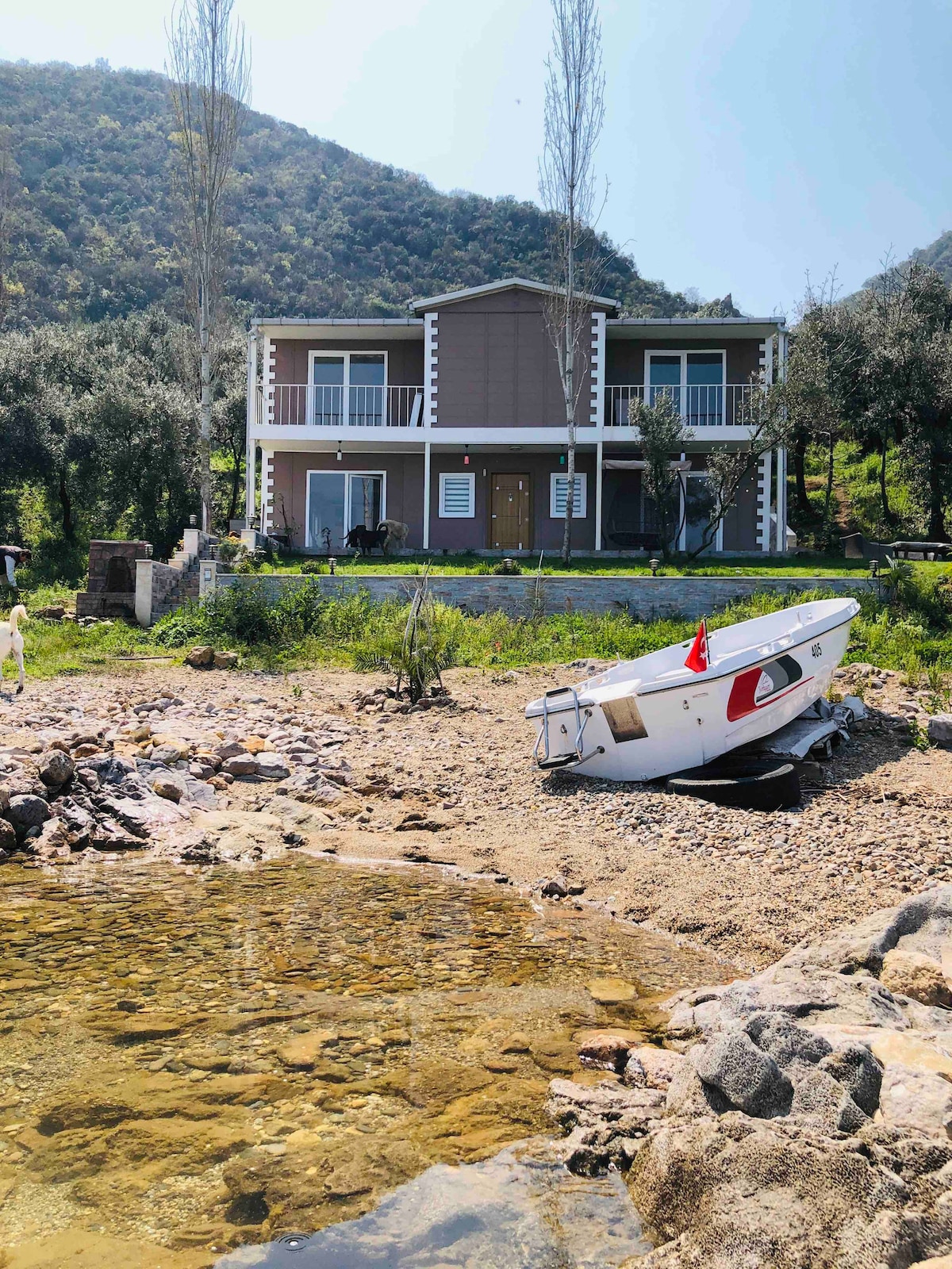 Muhteşem manzaralı İznik Sunshine Göl Evi