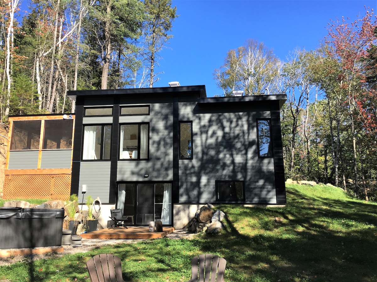 Chalet L'Authentik SPA sur le lac dans Lanaudière