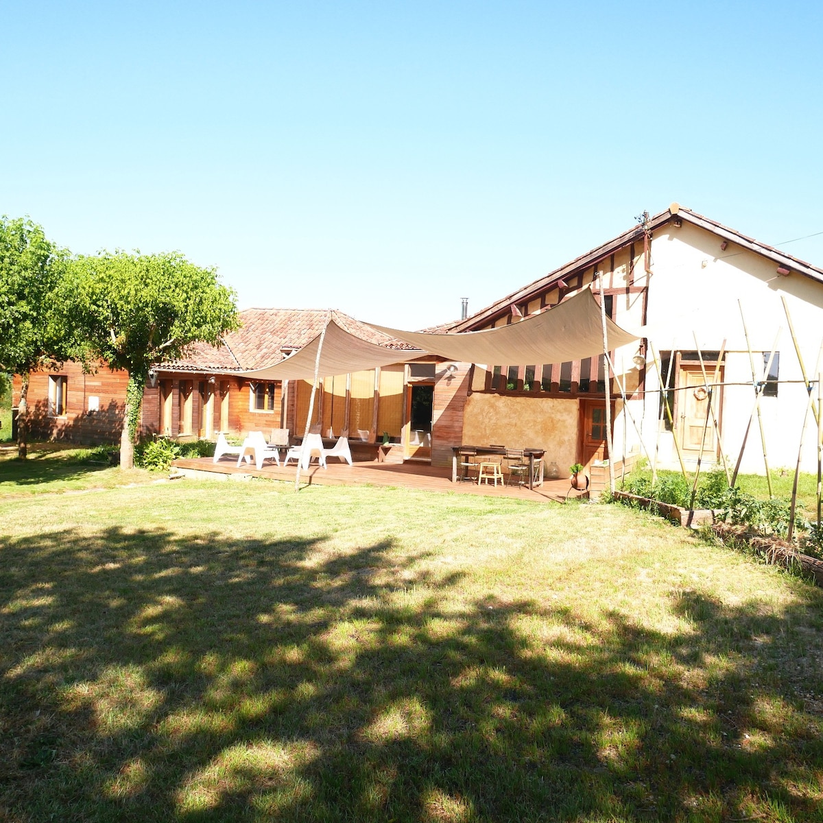 Grande maison calme  piscine entre Gers & Landes