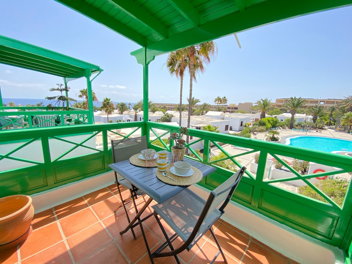 Playa Bastian 27 ：泳池景和海景+屋顶烧烤