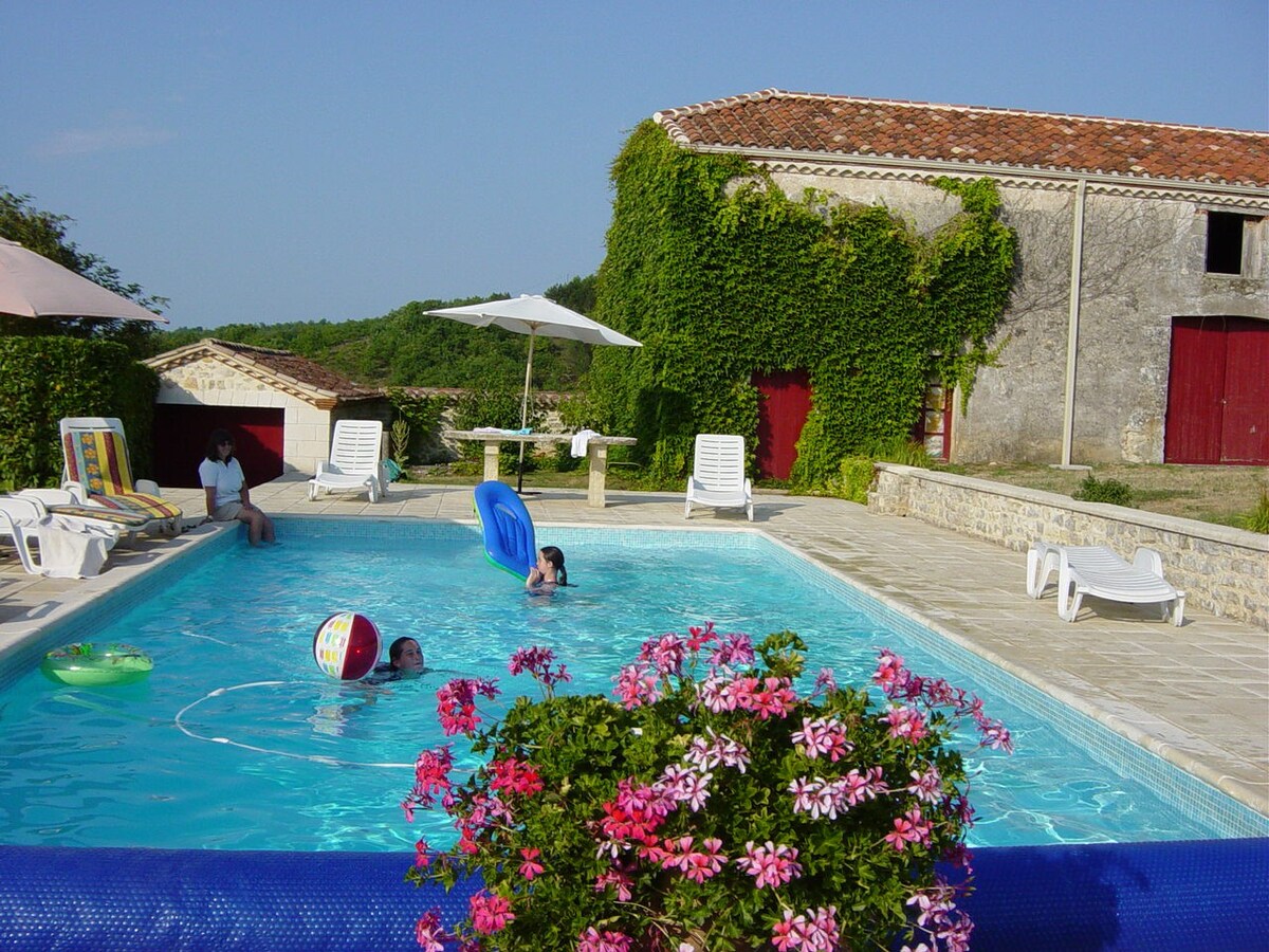 Chateau Cardou - pool & tennis, piano, 20 pers