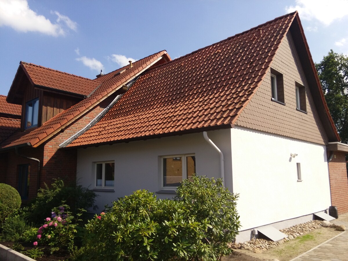 Gästehaus Höfermann ，小房子里的双人间（ 2张床） ，