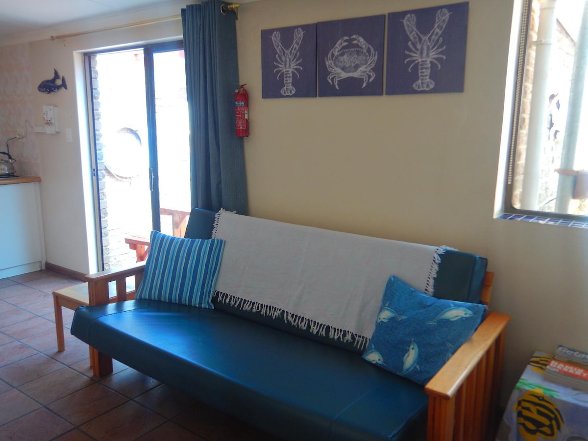 Thornbay Accommodation - Whale Apartment
