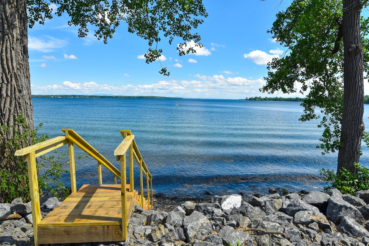 纽约Chazy的Lake Champlain Cozy Cove Home