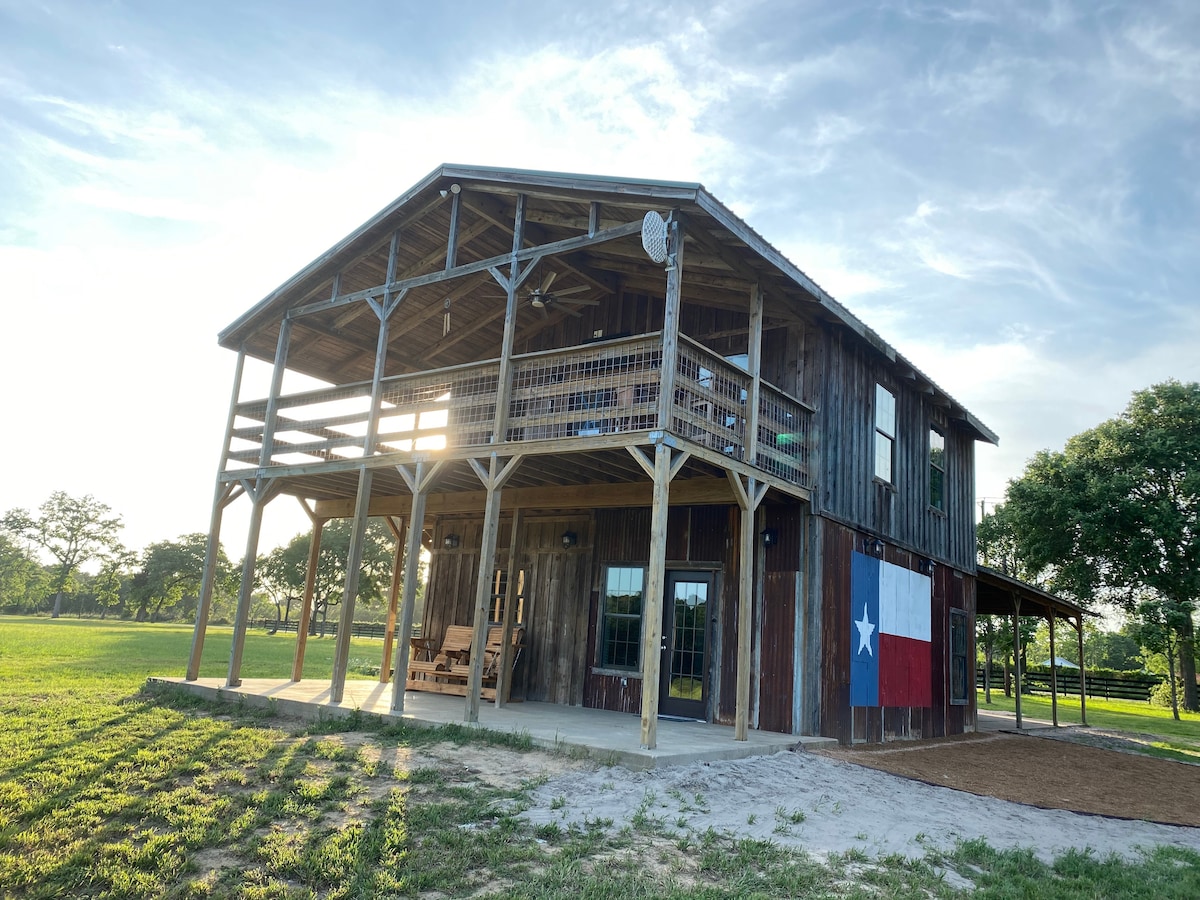 Stablehouse at Copperas Creek