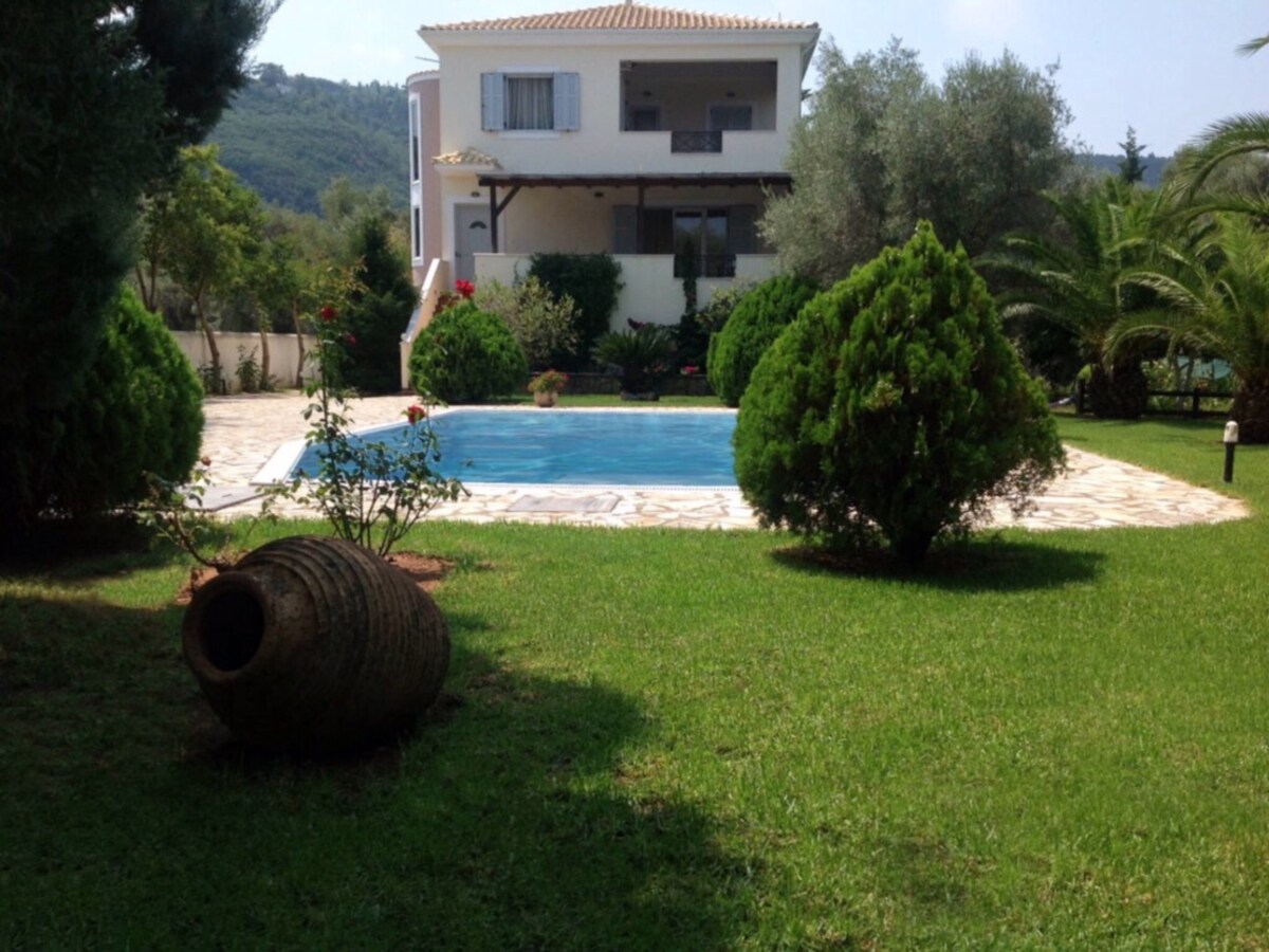 ALL YOU NEED FOR HOLIDAYS IN OUR  PRIVATE VILLA !!