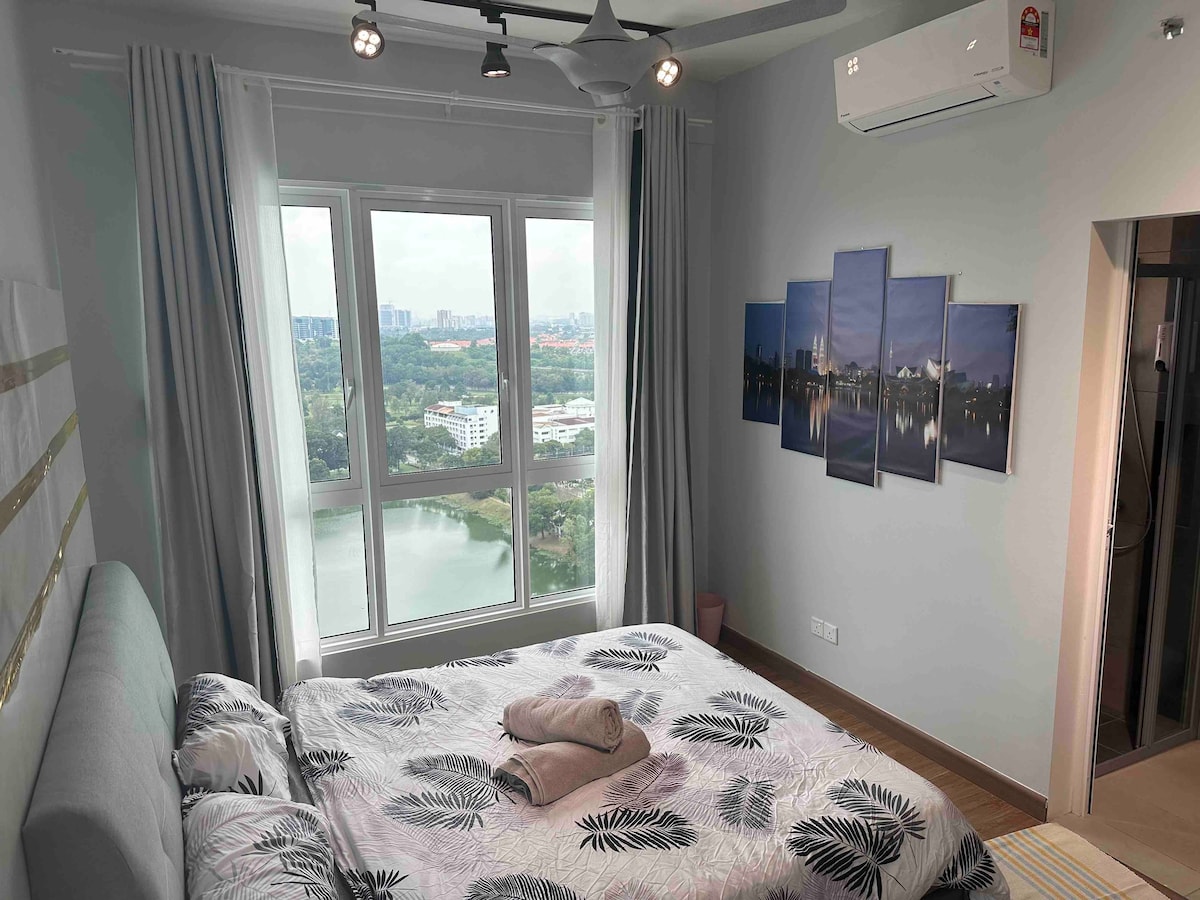 GolfView Residence Paradigm Mall 3 Bedroom Condo