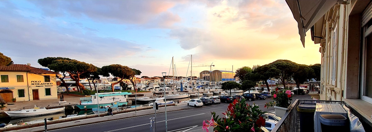 Holiday_Viareggio 
A due passi dal mare.....