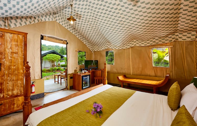 l02yd01 airbnb:lt01 majoituspaikkoja paikasta trimbak
