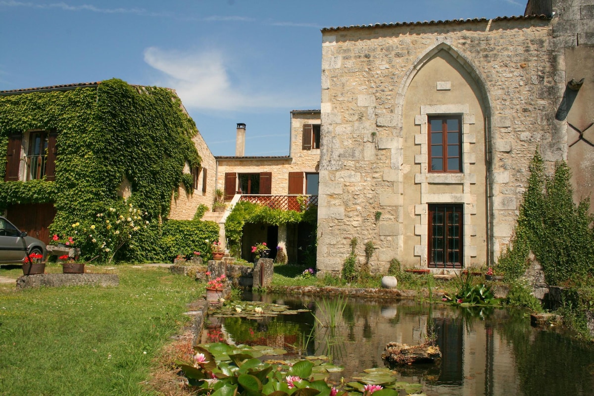 Moulin les pieds dans l'eau