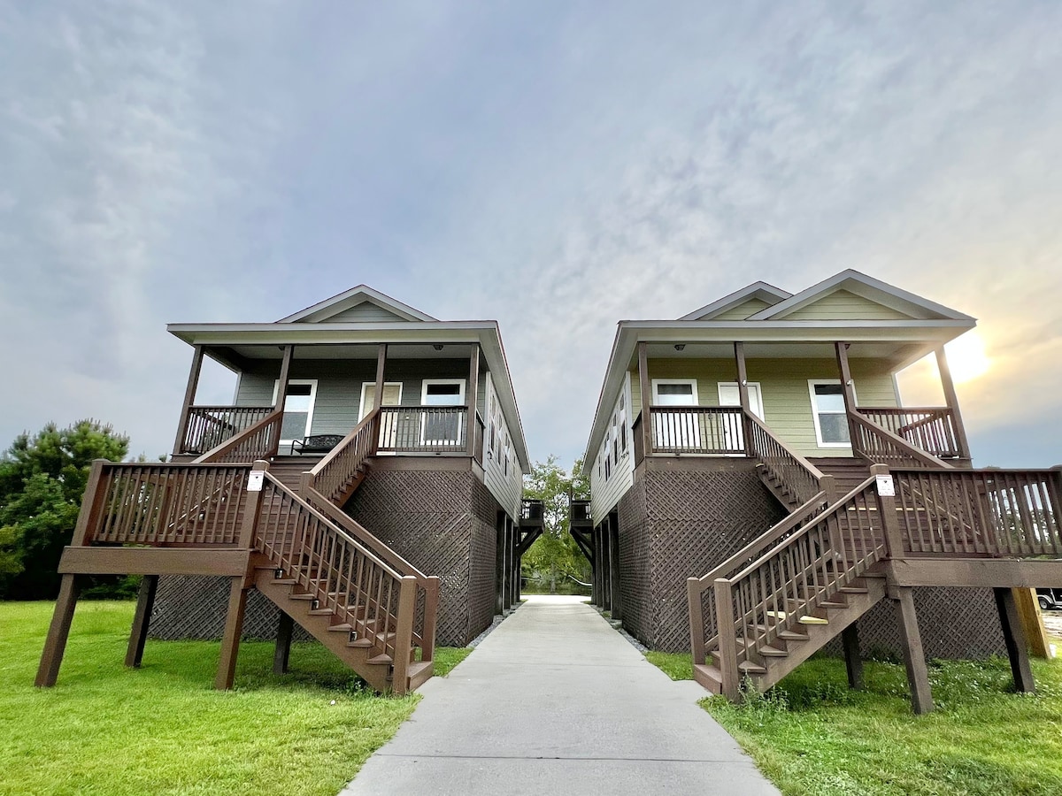 TWO(2) Waterfront Beach Houses - steps to the lake