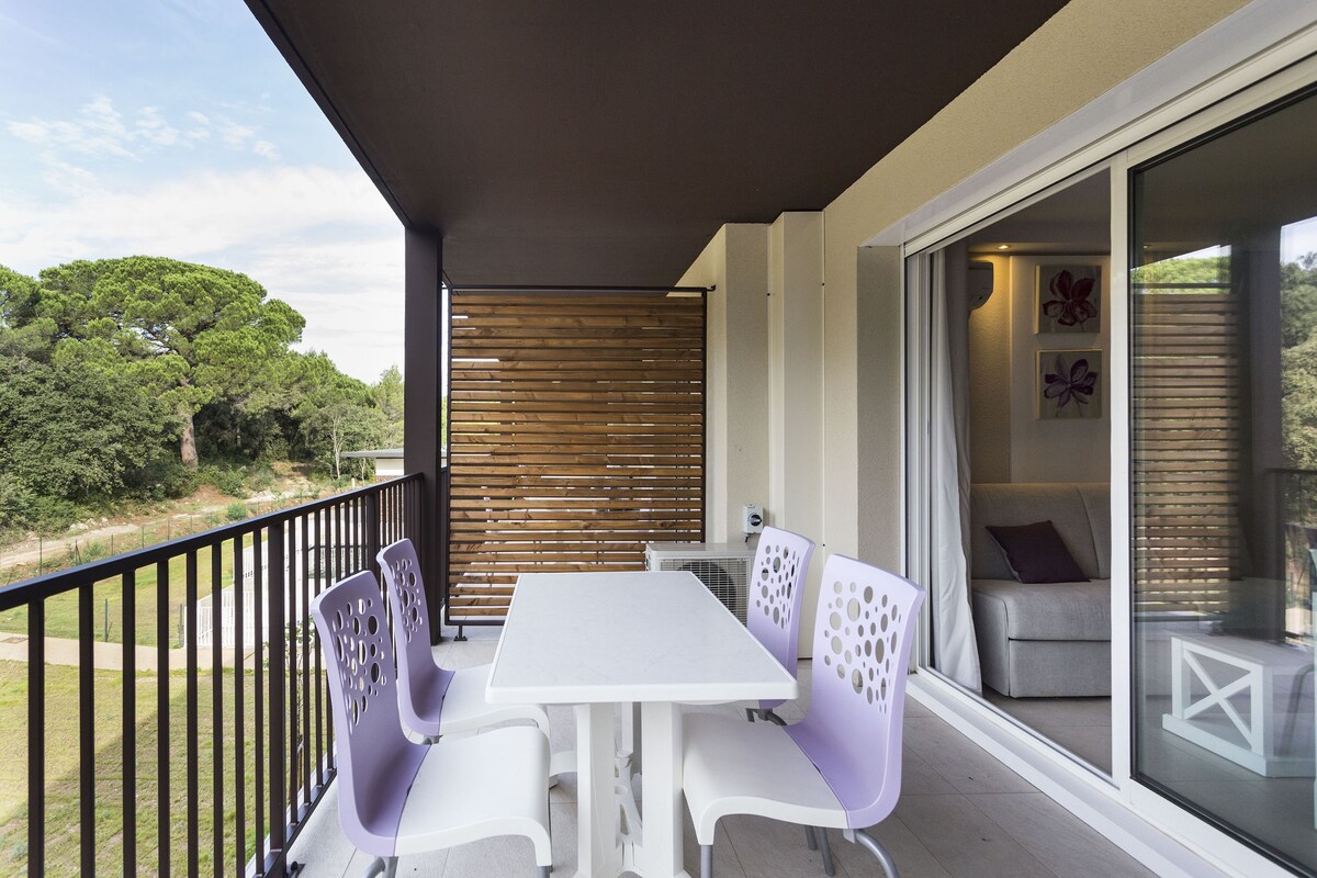 Pont du Gard附近提供免费无线网络的单间公寓