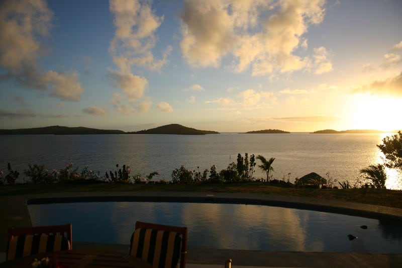 斐济海滨豪华别墅和游泳池