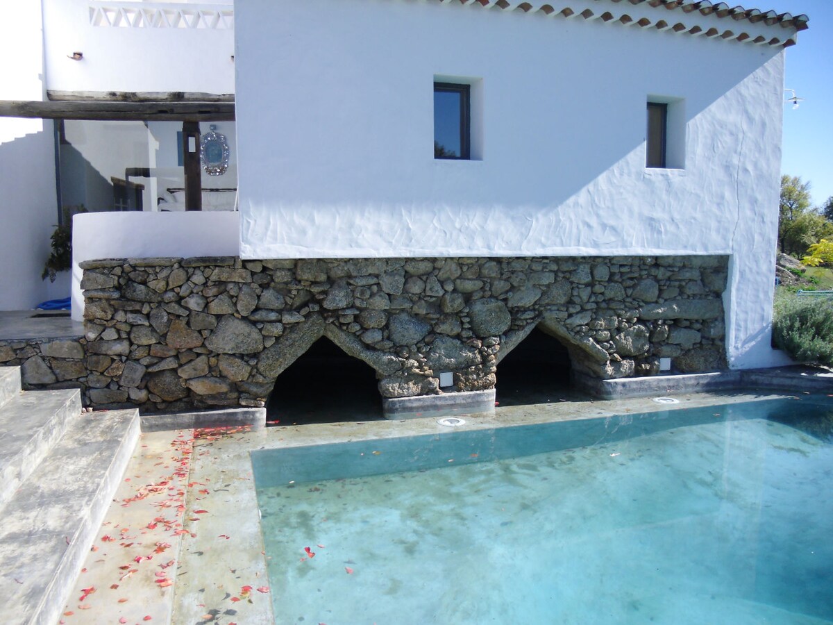 THE OLIVE PRESS- Perfect for family holidays- Pool