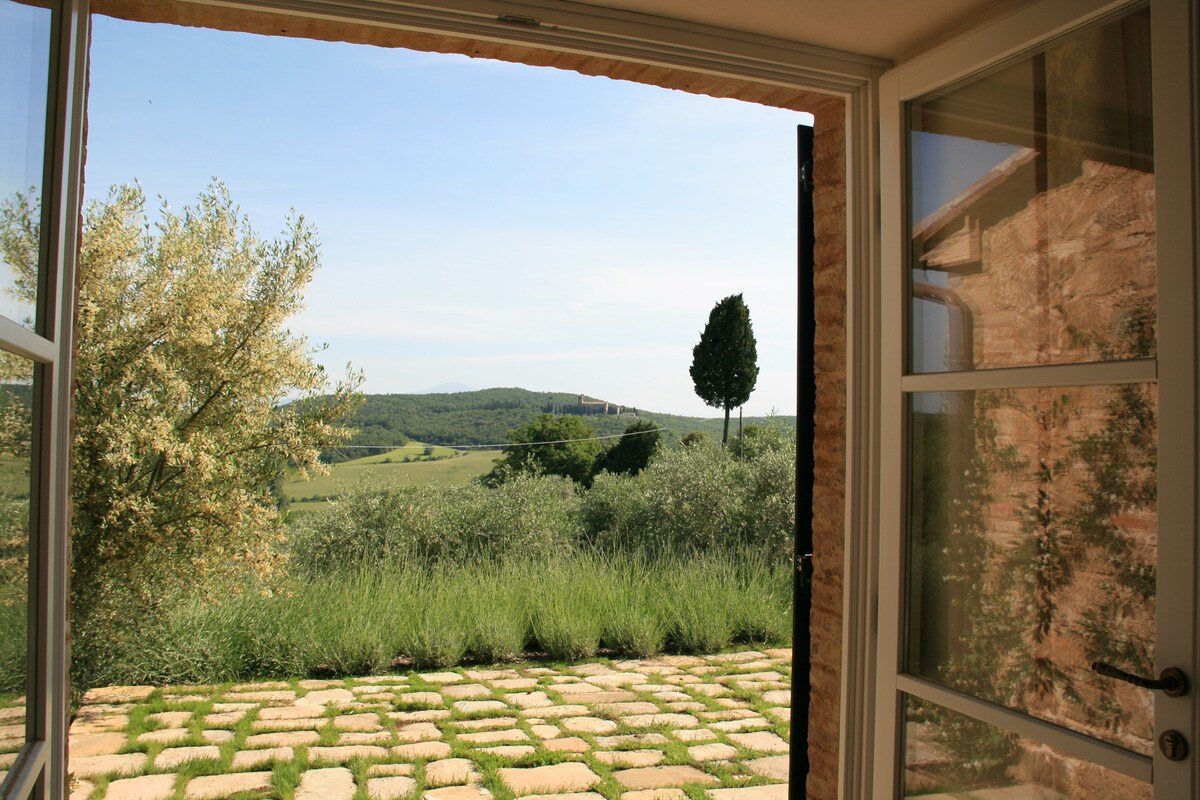 Panoramic view & outdoor jacuzzi - Pienza