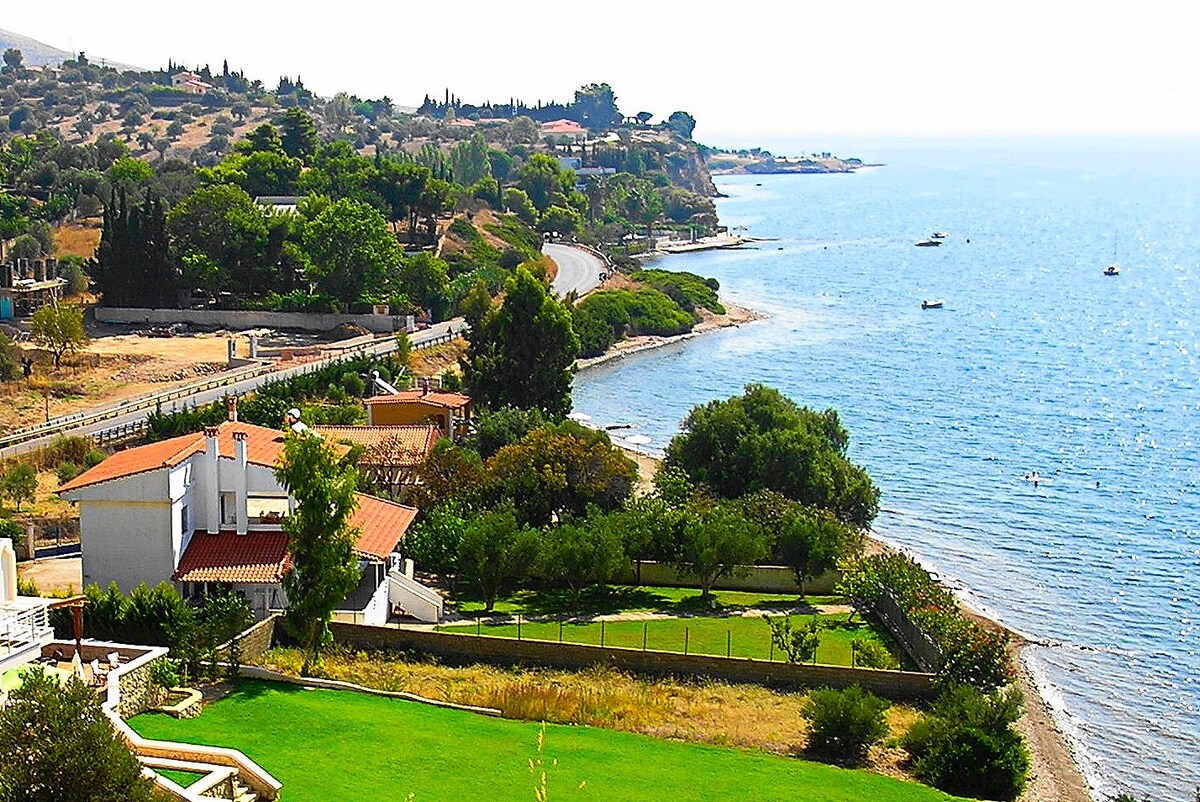 伊特鲁斯别墅（ Villa Etrusca ） ，位于海滩上， Amarynthos ， Evia