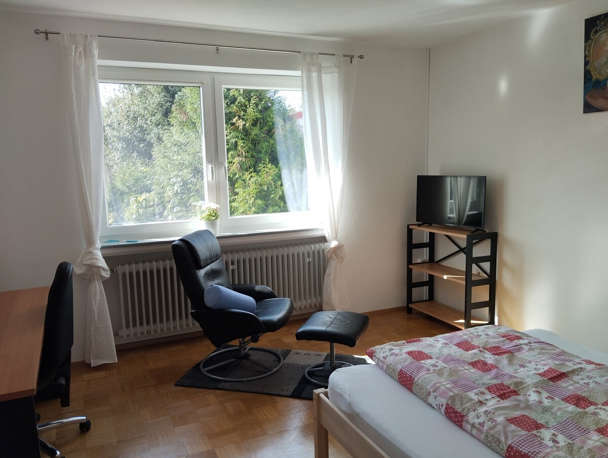 Zwei Zimmer + Frühstückszimmer